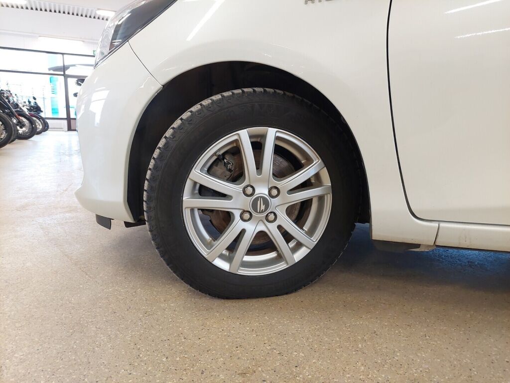 Toyota Yaris 2017 Valkoinen