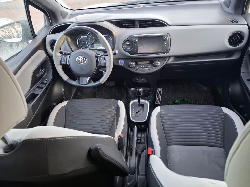 Toyota Yaris 2017 Valkoinen