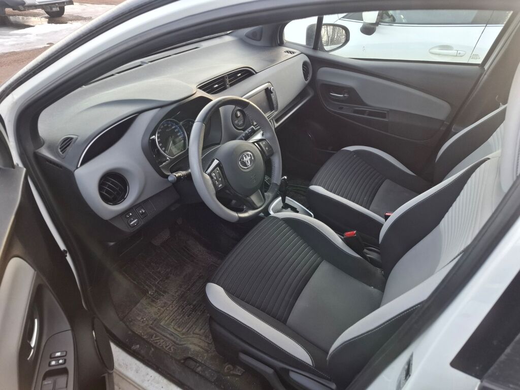Toyota Yaris 2017 Valkoinen
