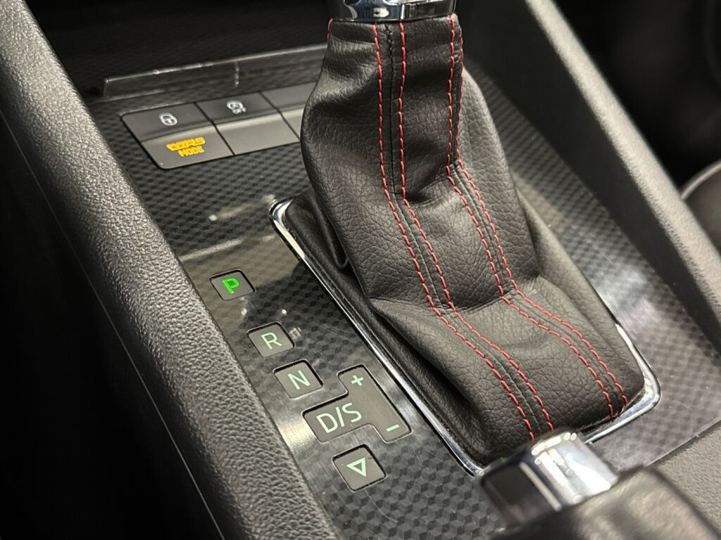 Skoda Octavia 2017 Harmaa