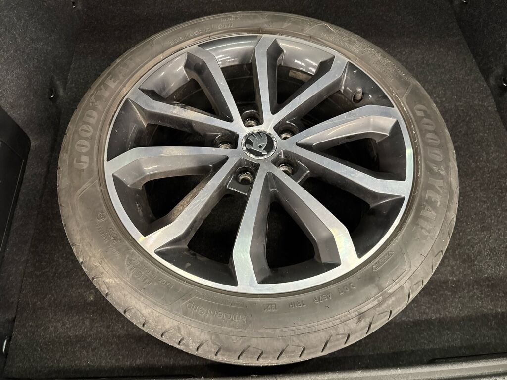 Skoda Octavia 2017 Harmaa