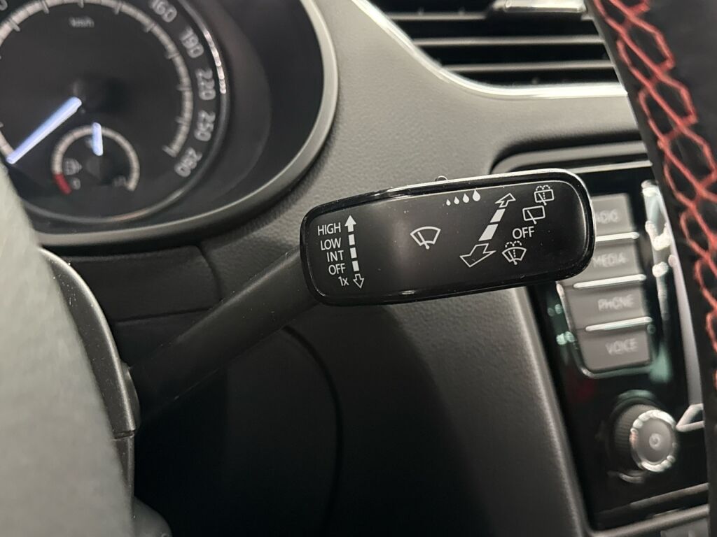 Skoda Octavia 2017 Harmaa