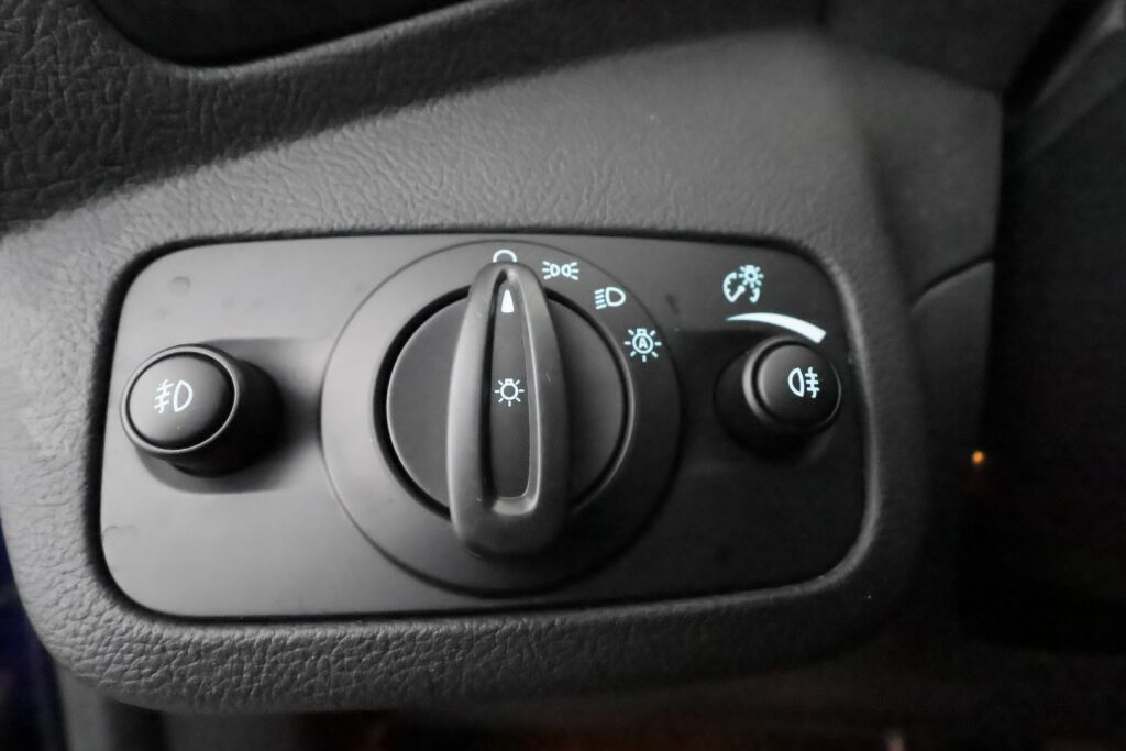 Ford Kuga 2017 Sininen