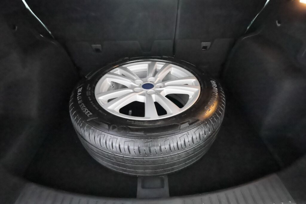 Ford Kuga 2017 Sininen