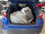 Toyota C-HR 2017 Sininen