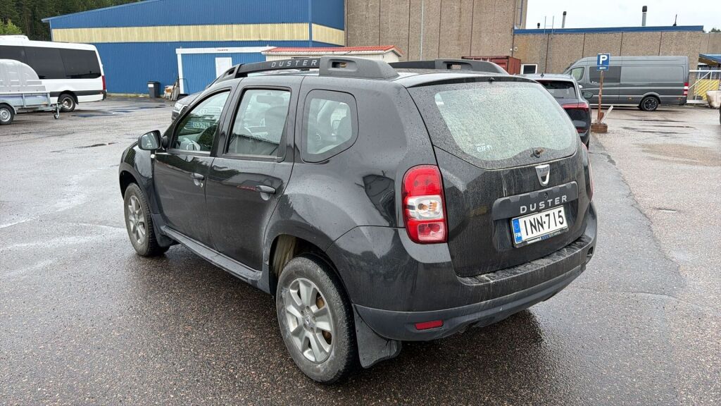 Dacia Duster 2016 Musta