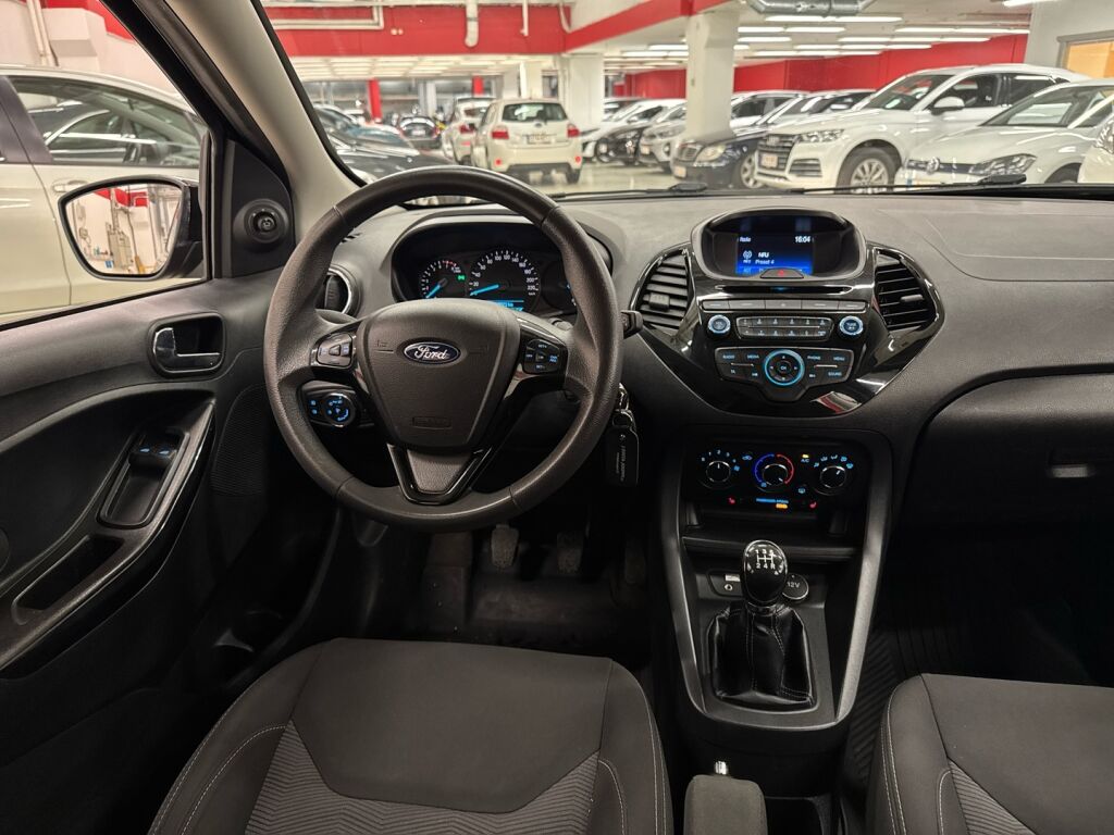 Ford KA+ 2017 Musta