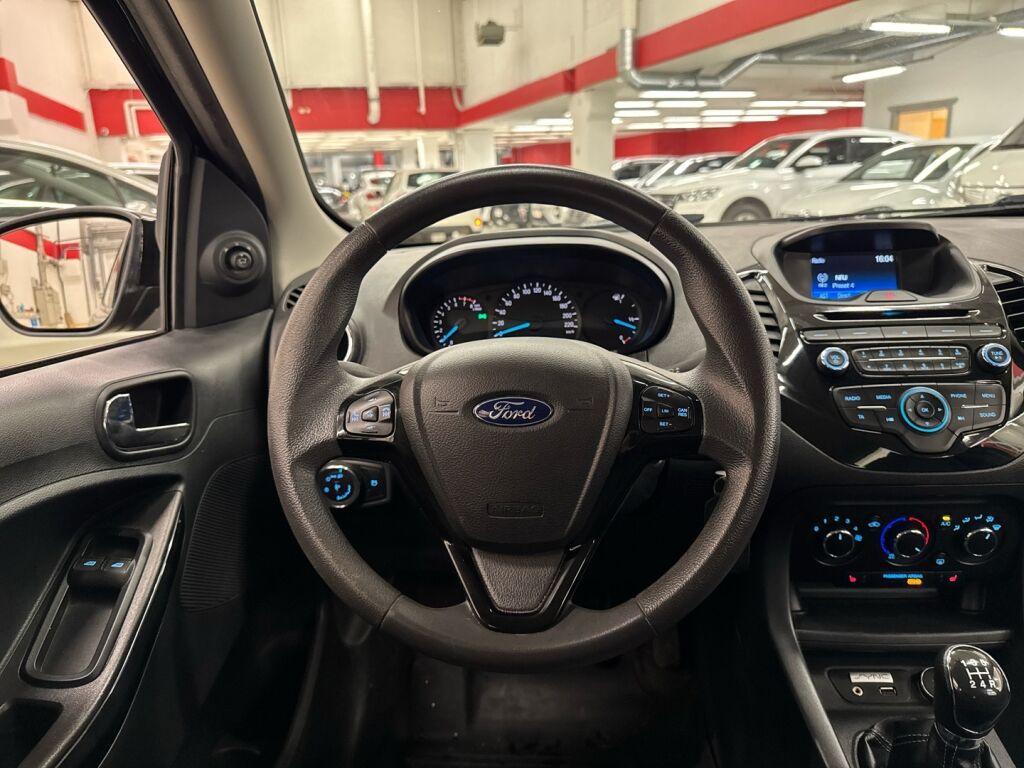 Ford KA+ 2017 Musta
