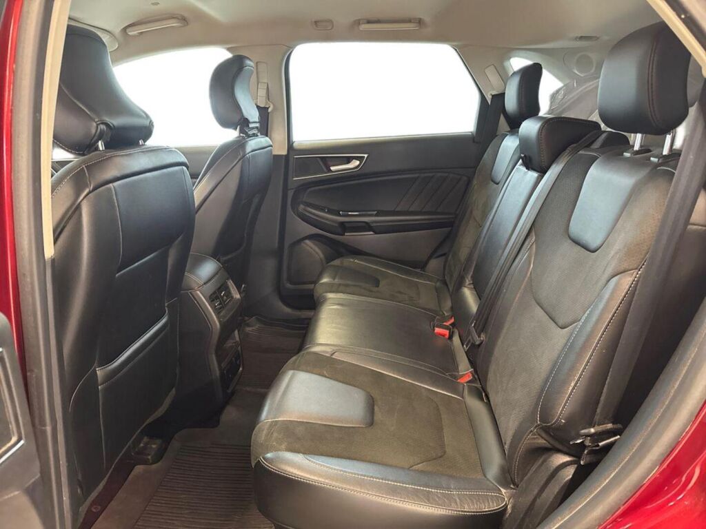 Ford Edge 2017 Punainen