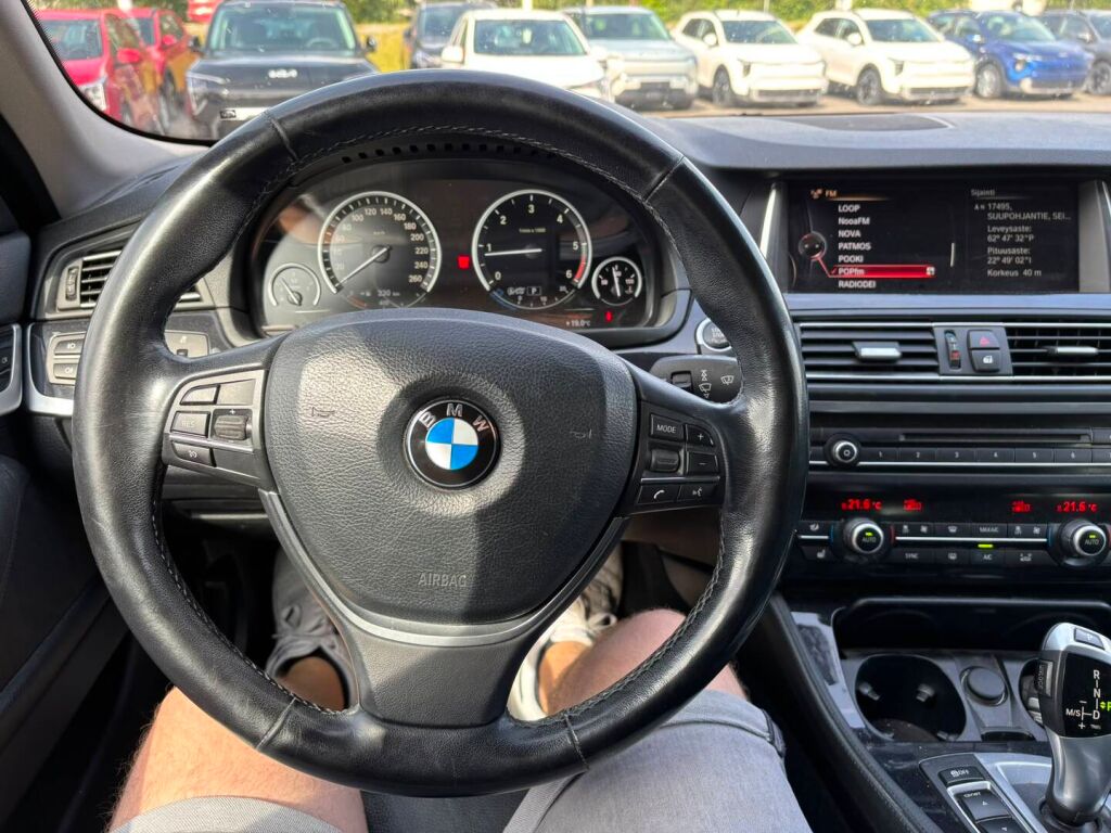 BMW 520 2016 Musta
