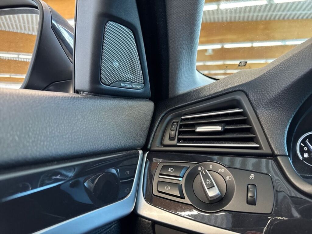 BMW 520 2016 Musta