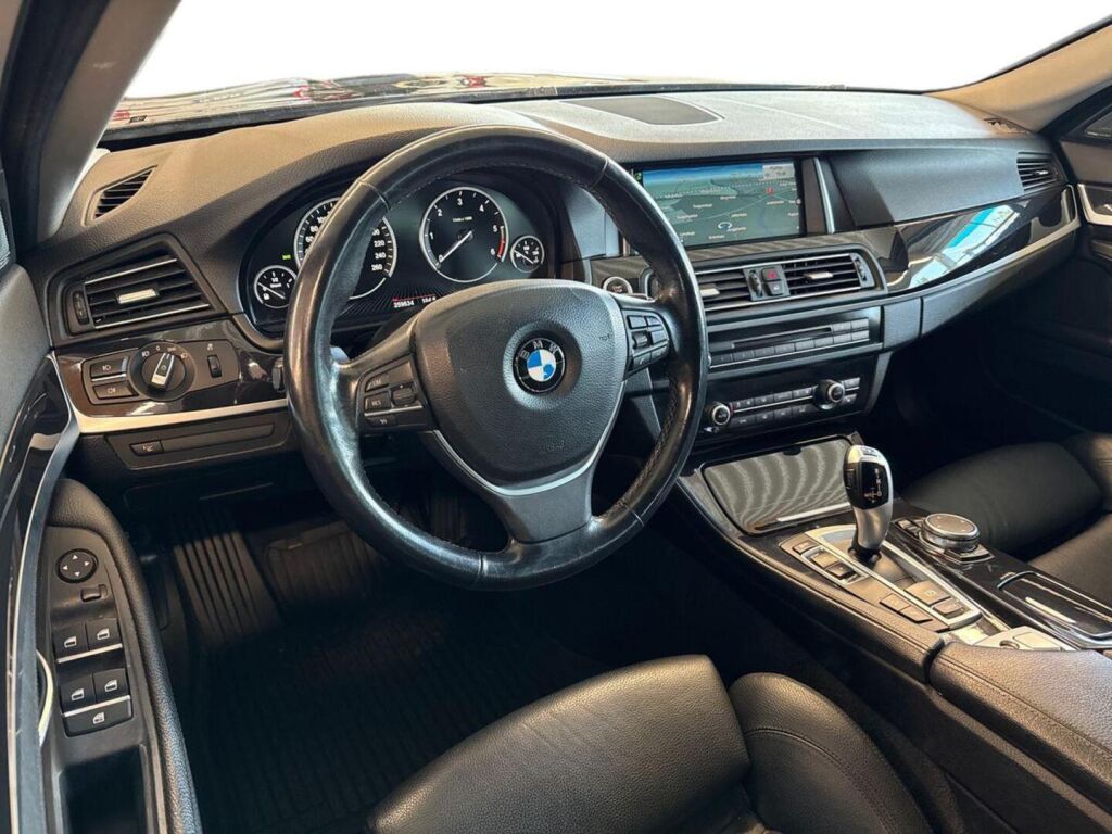 BMW 520 2016, photo 7/24