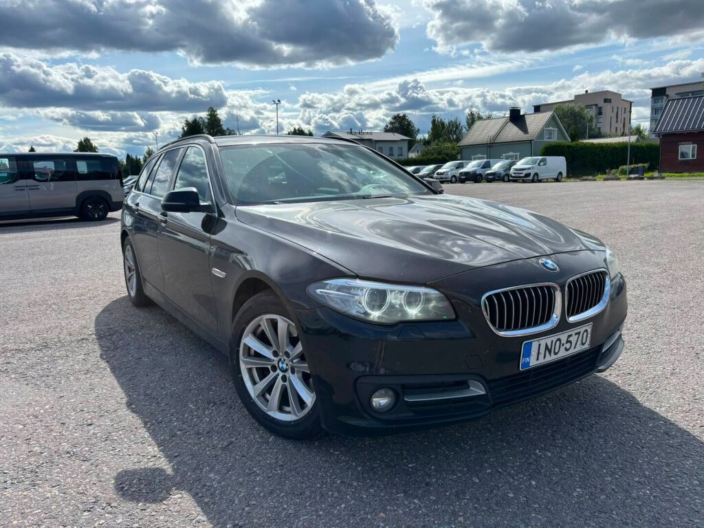 BMW 520 2016 Musta