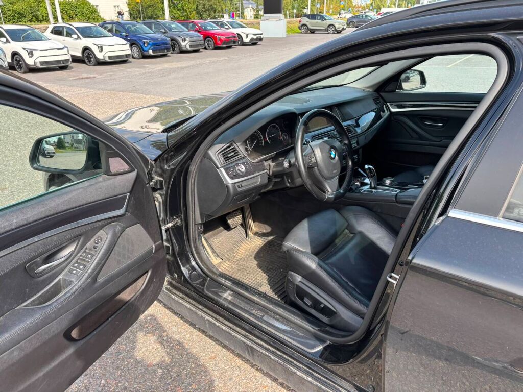 BMW 520 2016 Musta