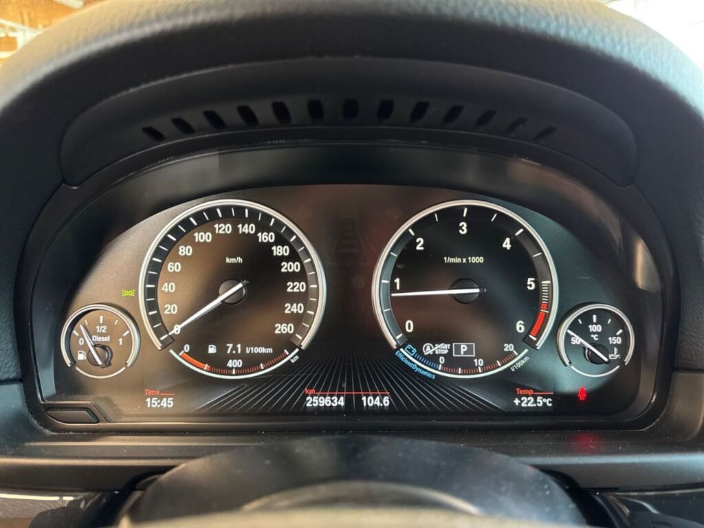 BMW 520 2016 Musta