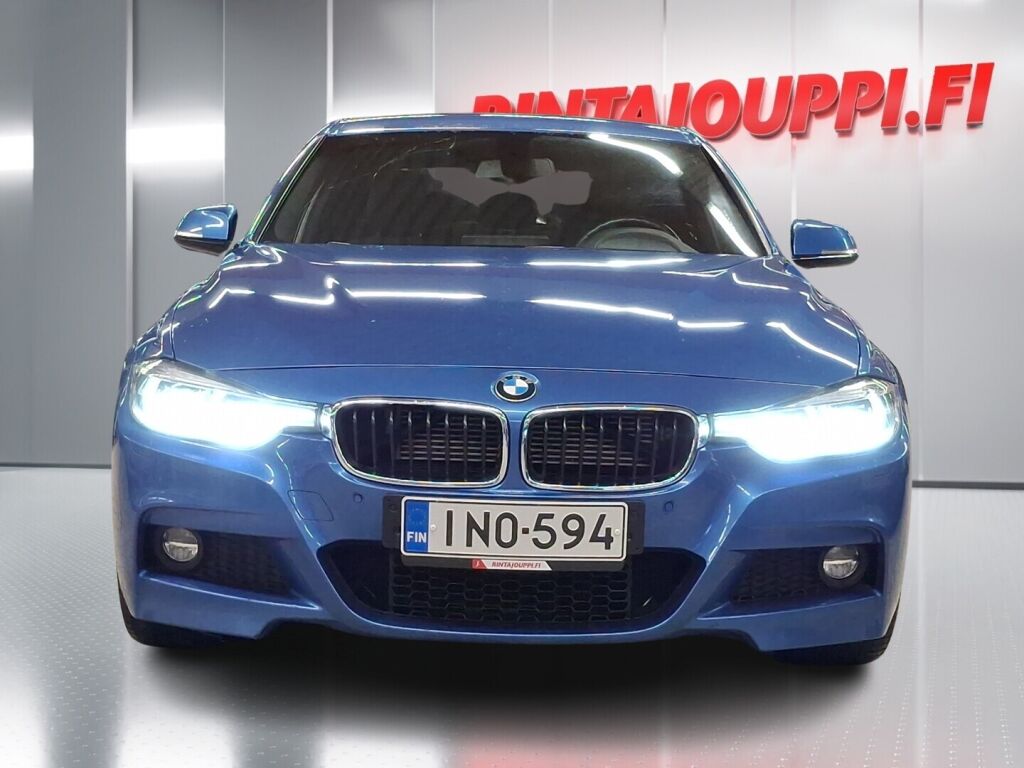 BMW 330 2017 Sininen