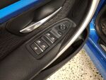 BMW 330 2017 Sininen