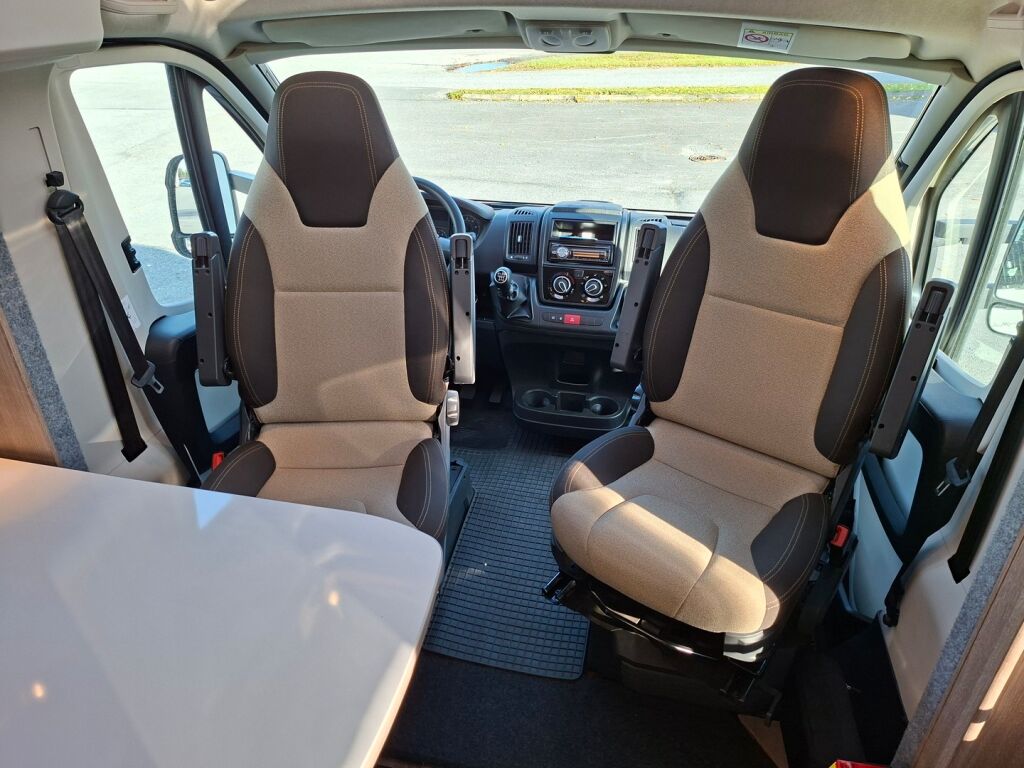 Kabe TRAVELMASTER T 740 T 2017 Valkoinen