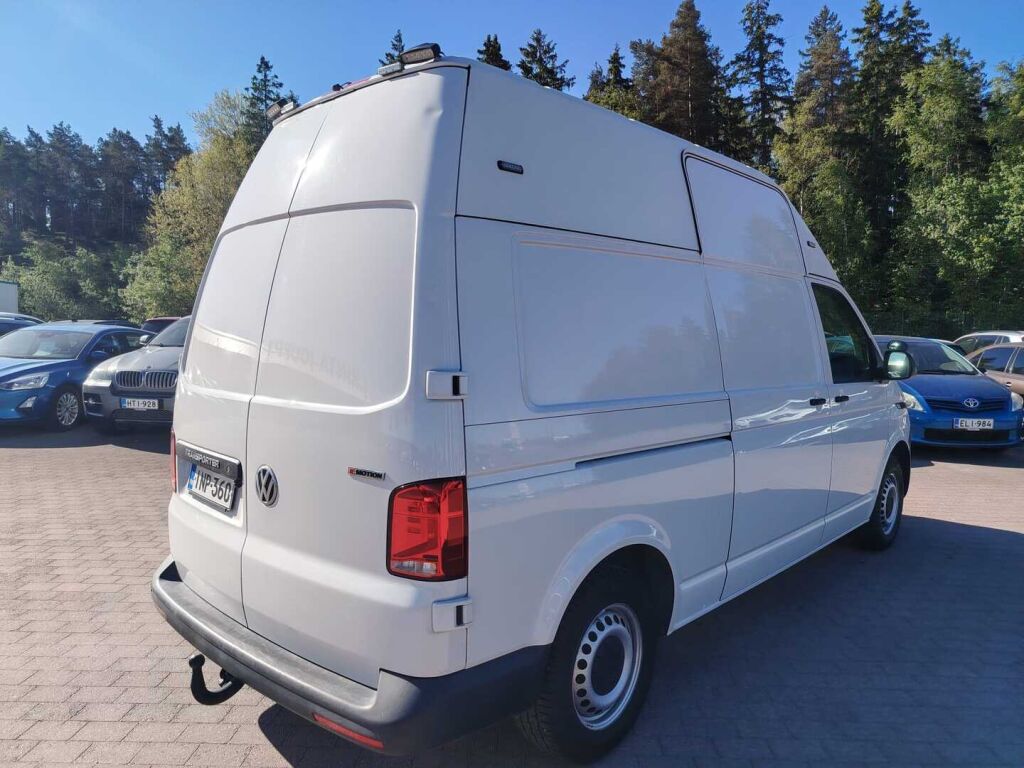 Volkswagen Transporter 2022 Valkoinen
