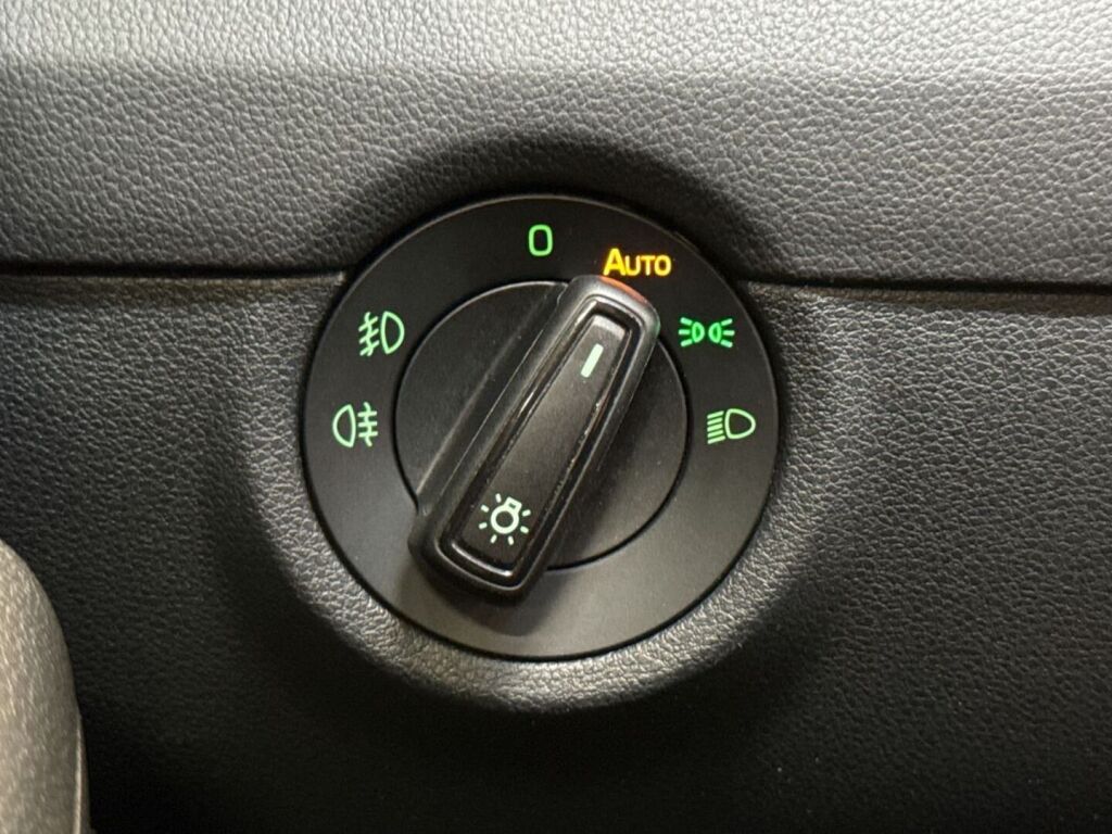 Skoda Octavia 2017 Punainen