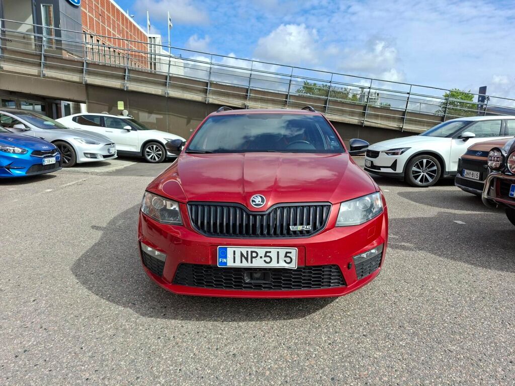Skoda Octavia 2017 Punainen