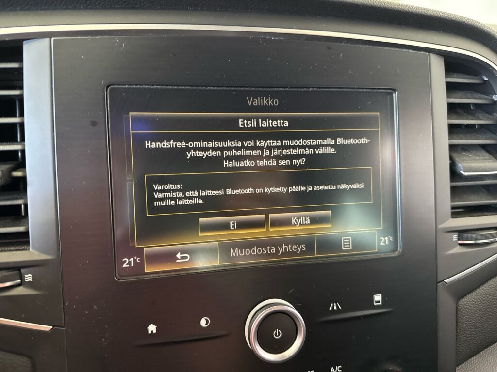 Renault Megane 2017 Punainen