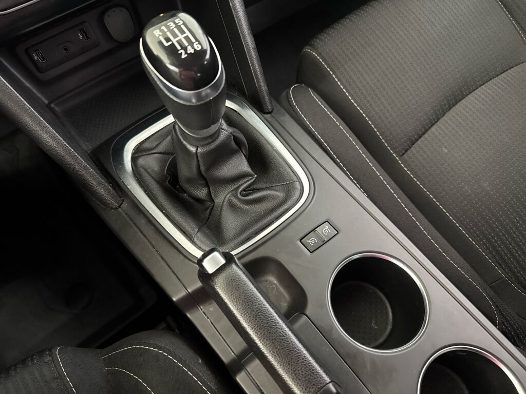 Renault Megane 2017 Punainen