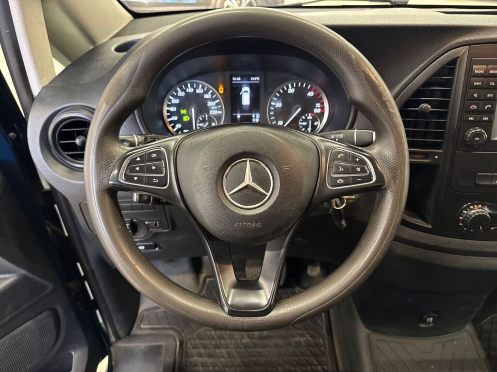 Mercedes-Benz Vito 2017 Sininen