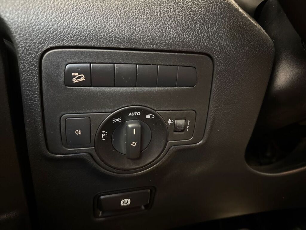 Mercedes-Benz Vito 2017 Sininen