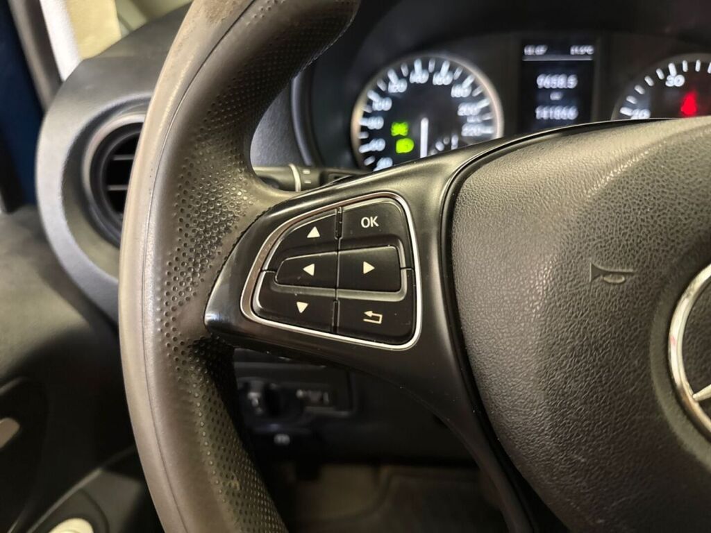 Mercedes-Benz Vito 2017 Sininen