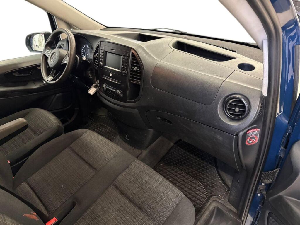 Mercedes-Benz Vito 2017 Sininen