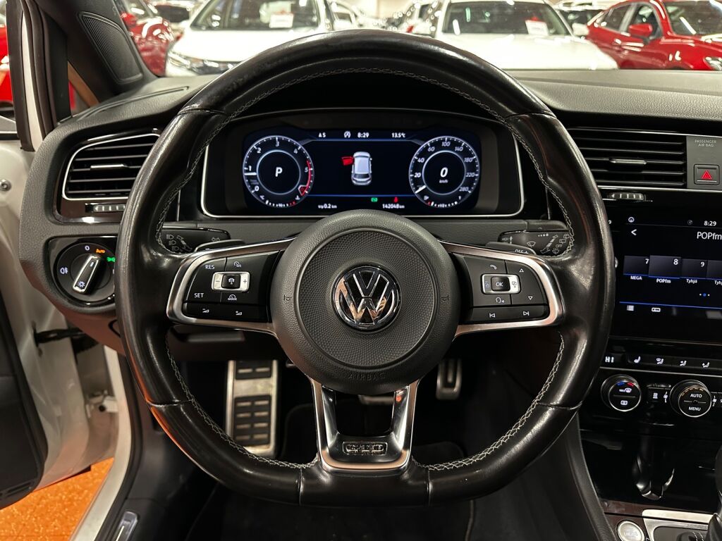 Volkswagen Golf 2017 Valkoinen