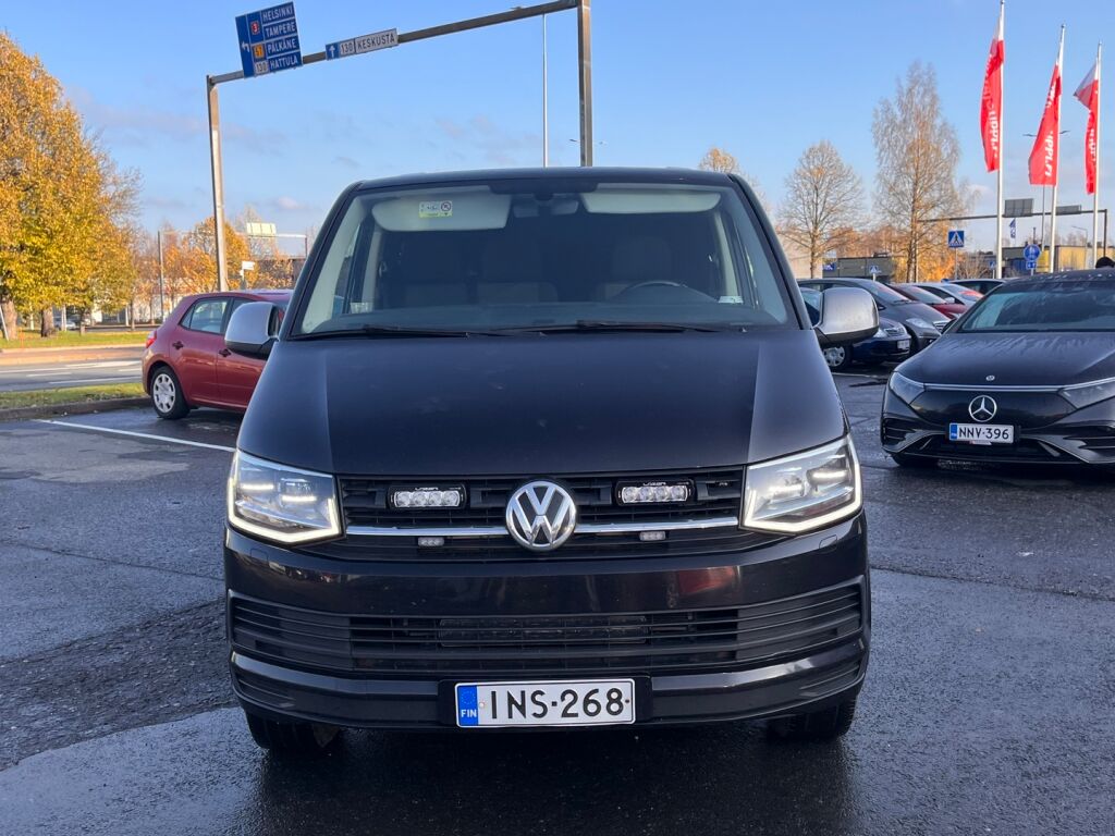 Volkswagen Transporter 2018 Musta