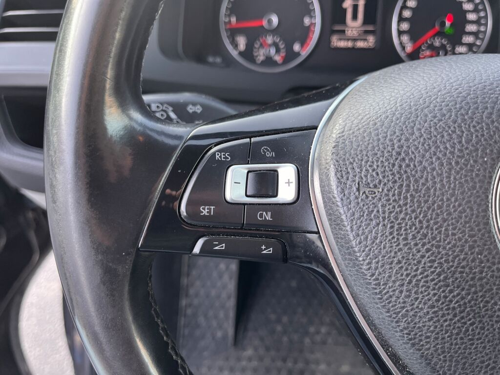 Volkswagen Transporter 2018 Musta