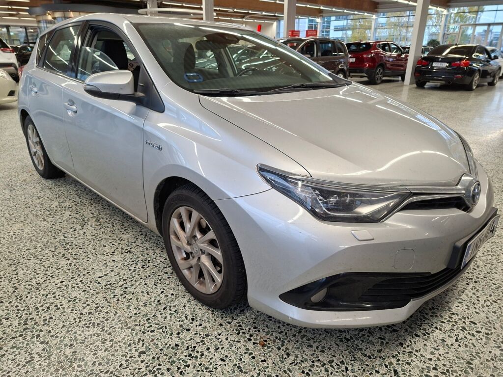 Toyota Auris 2017 Hopea