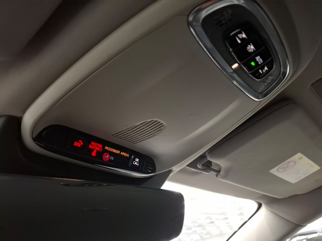 Volvo V90 2018 Musta