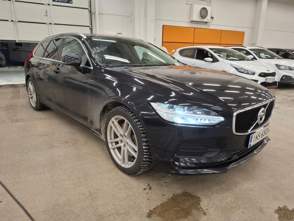 Volvo V90 2018 Musta
