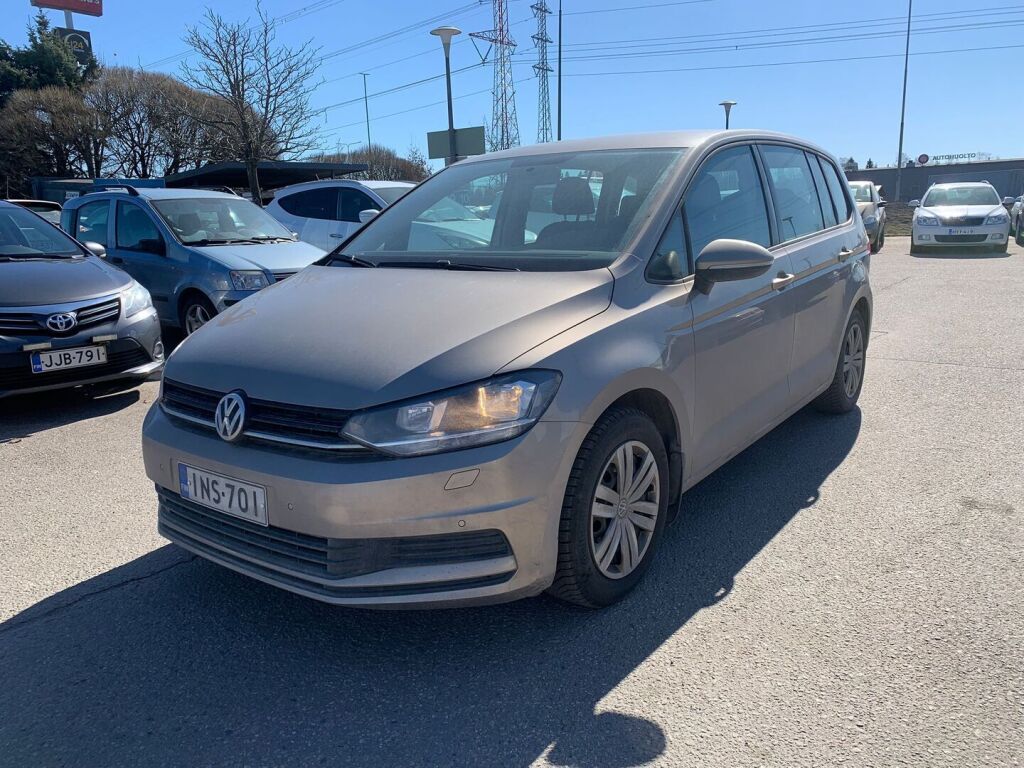 Volkswagen Touran 2017 Ruskea (beige)
