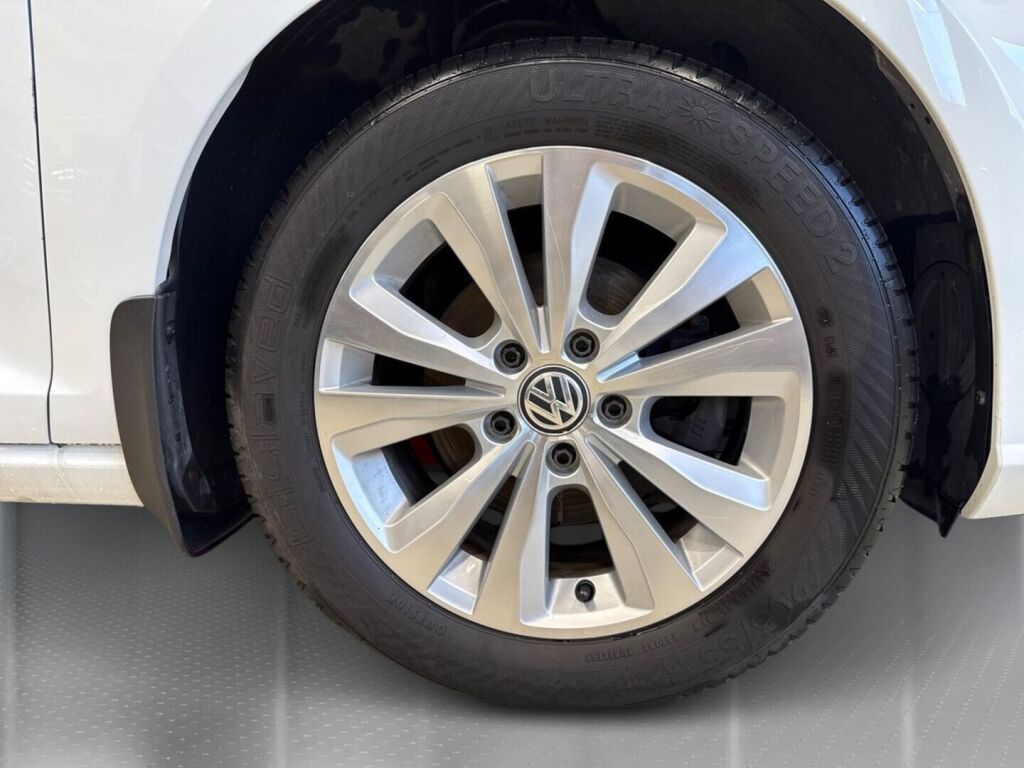 Volkswagen Golf 2017 Valkoinen
