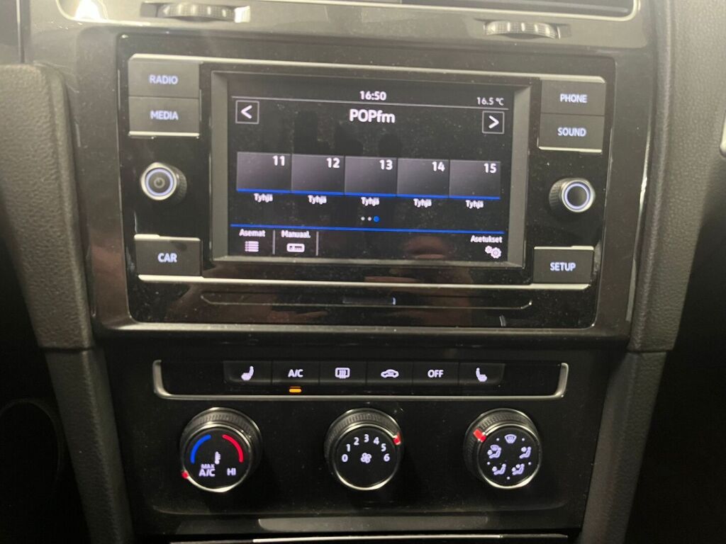 Volkswagen Golf 2017 Musta