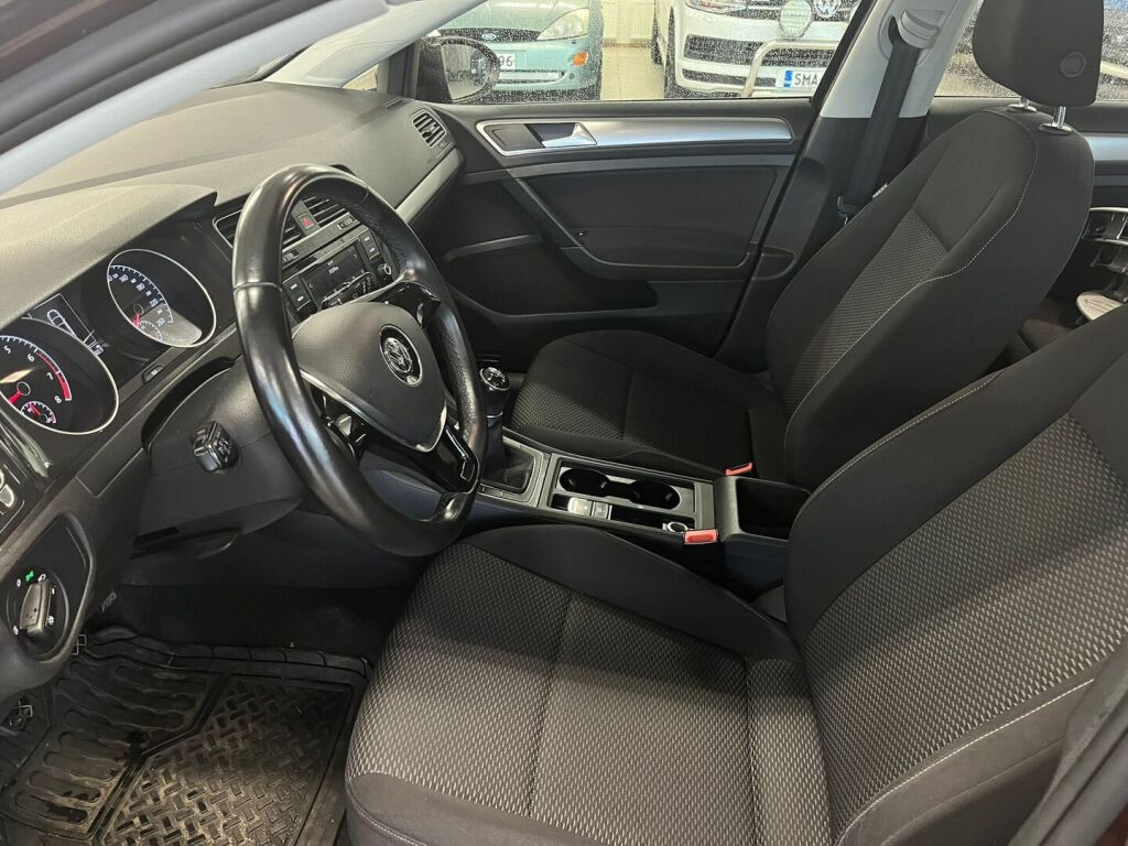 Volkswagen Golf 2017 Musta