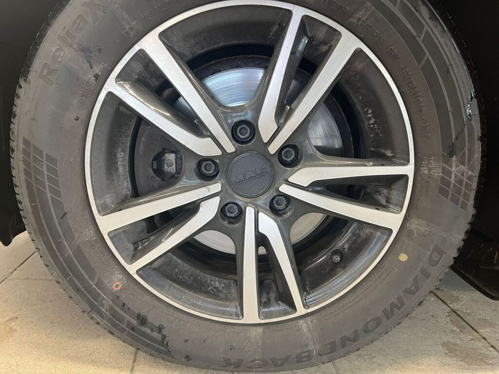 Volkswagen Golf 2017 Musta