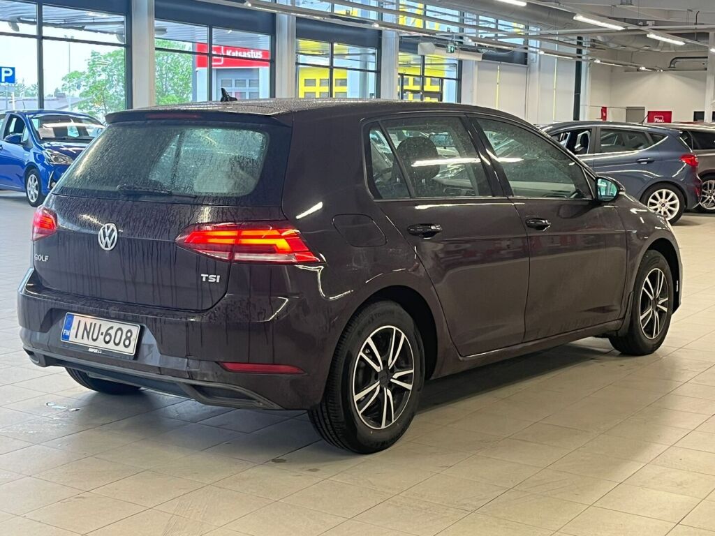 Volkswagen Golf 2017 Musta