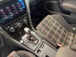 Volkswagen Golf 2018 Musta