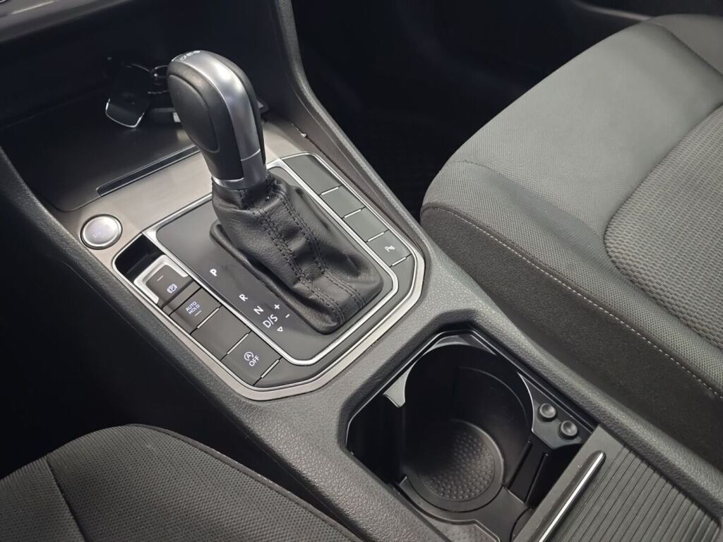 Volkswagen Golf Sportsvan 2017 Harmaa
