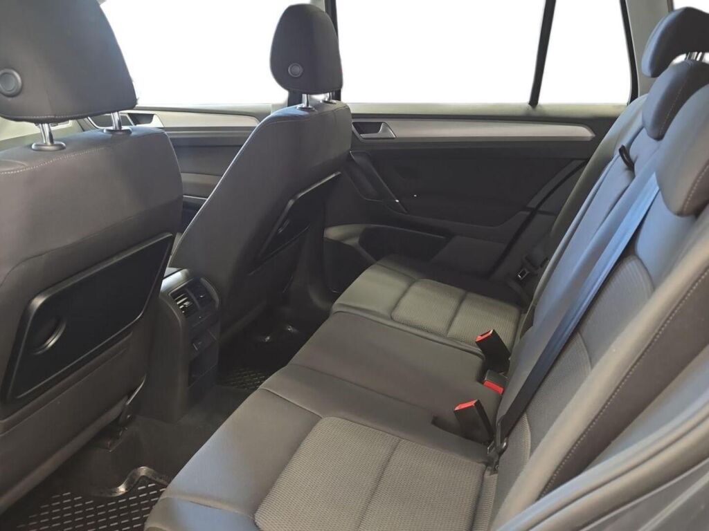 Volkswagen Golf Sportsvan 2017 Harmaa