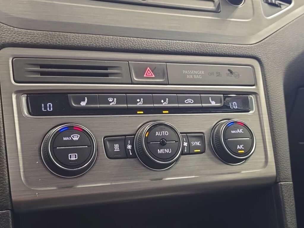 Volkswagen Golf Sportsvan 2017 Harmaa