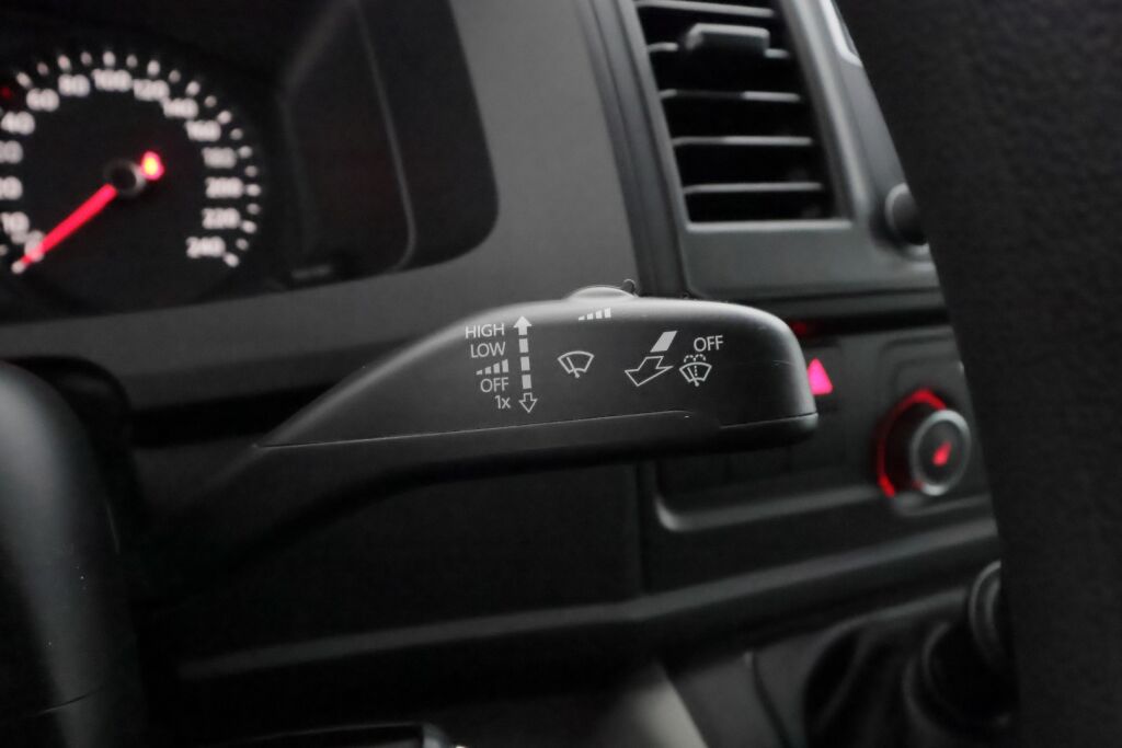 Volkswagen Transporter 2017 Harmaa