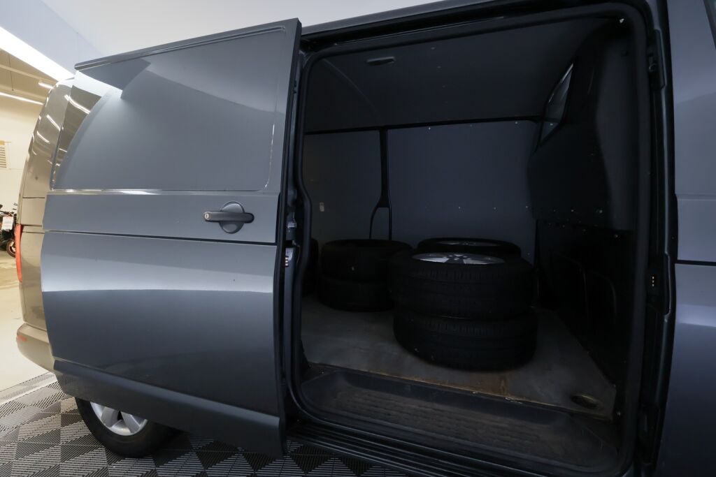 Volkswagen Transporter 2017 Harmaa