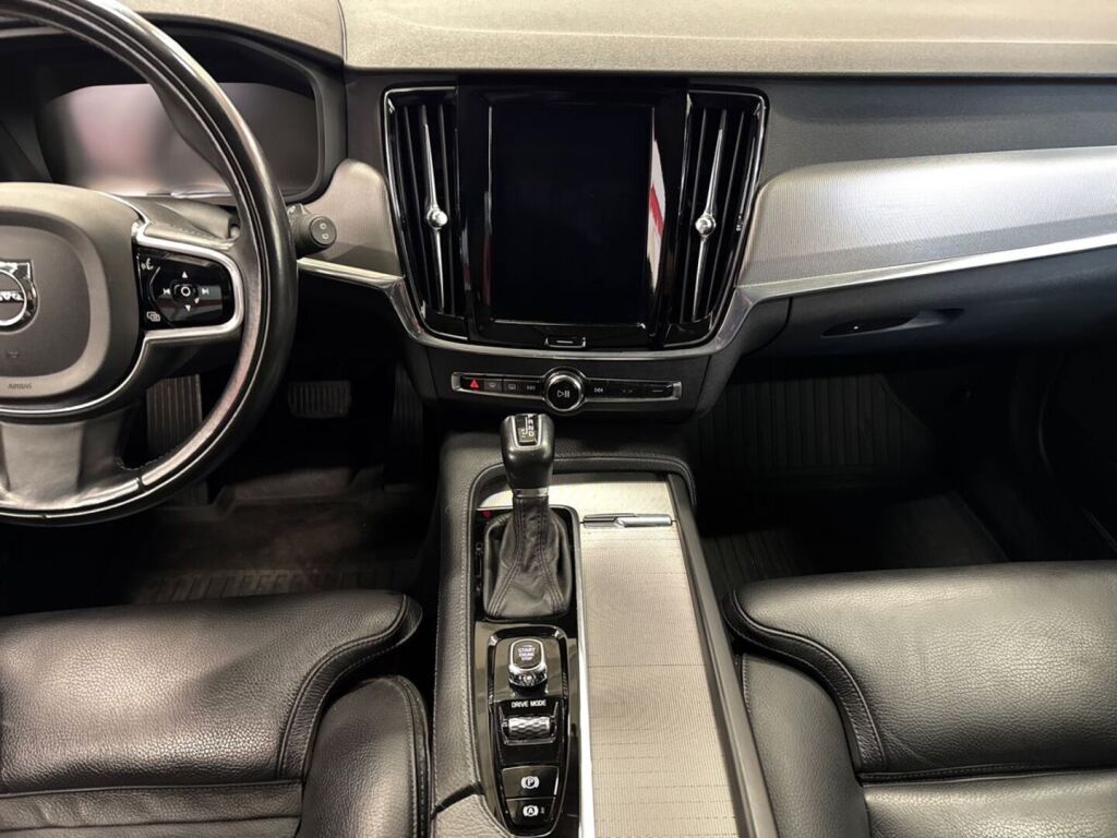Volvo V90 Cross Country 2017 Harmaa
